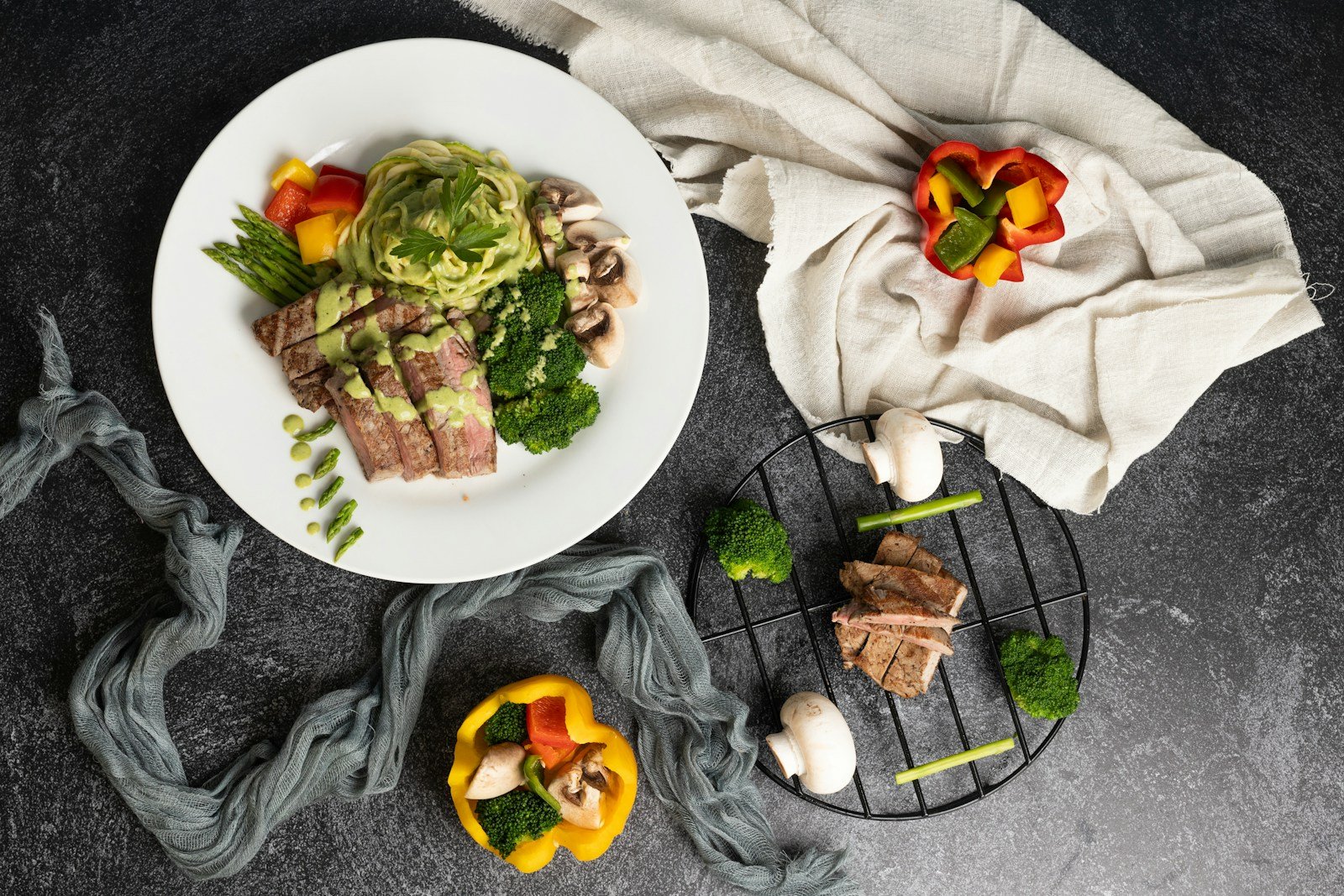 Protein-rich meal with meat and vegetables